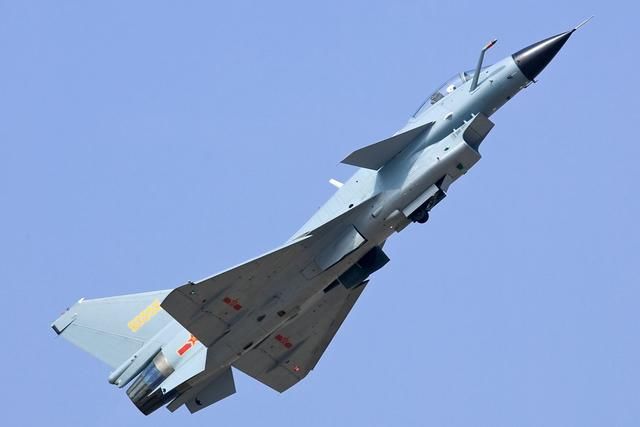 我国第一款国产三代机,性能直逼美国F16战机