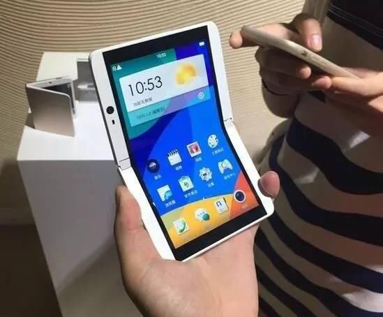 OPPO柔性折叠屏手机曝光:这波大招打的友商