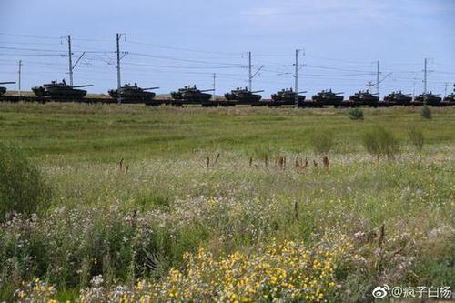 中国赴俄军演99坦克配附加装甲 防御能力超60