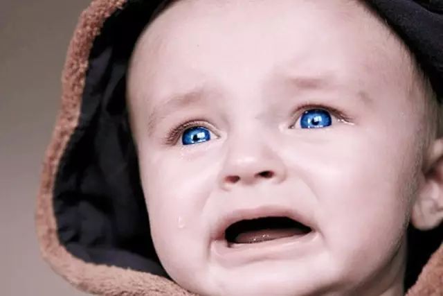 两岁宝宝动不动就哭怎么回事?家长你该怎么做