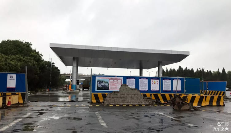 开电动车跑长途?高速服务区的充电站对我们实