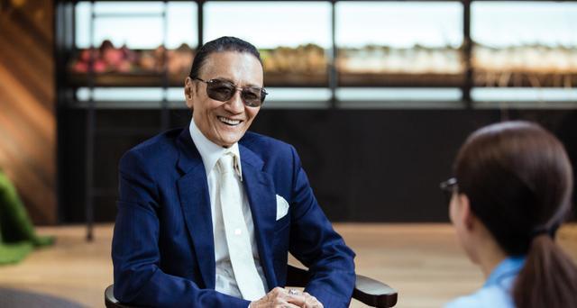 谢贤承认分手并坦言有点寂寞,多情比喻自己比