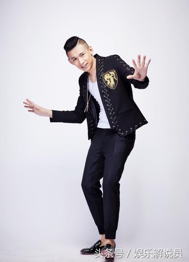 多家主播被全网禁播,MC天佑被迫改名,一人饮