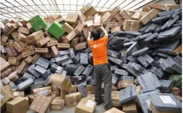 拼多多上两三块的东西还包邮?商家靠什么赚钱