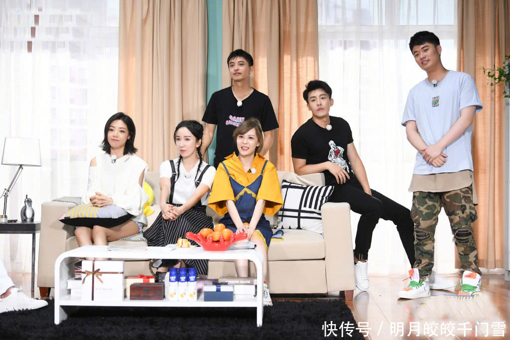 跑男与爱情公寓大合影:鹿晗不在Angelababy