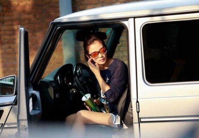 刘涛登杂志双封面 刘涛豪华座驾竟也如此霸气