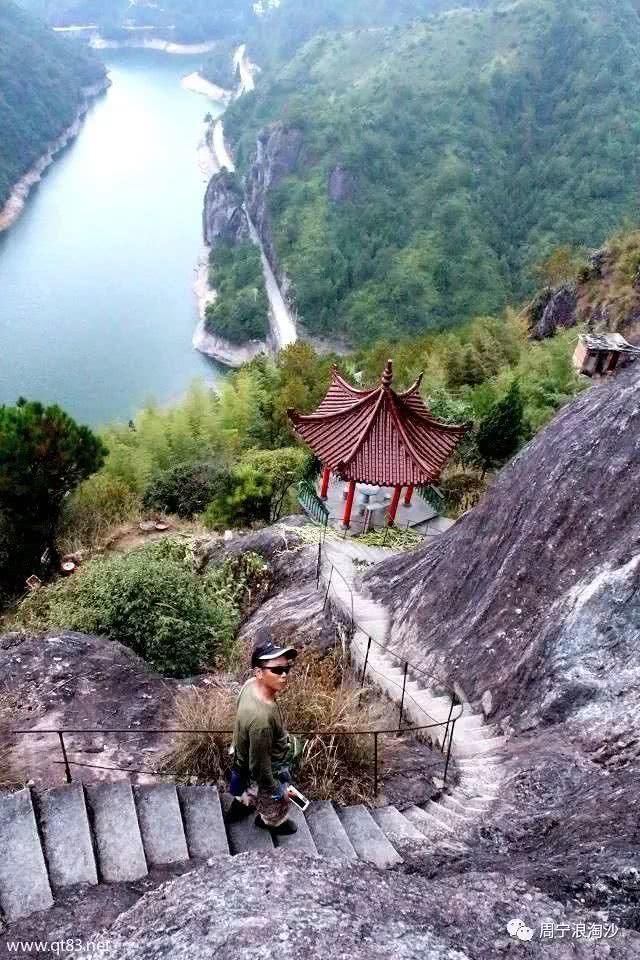 周宁滴水岩看古朴典雅的鱼溪