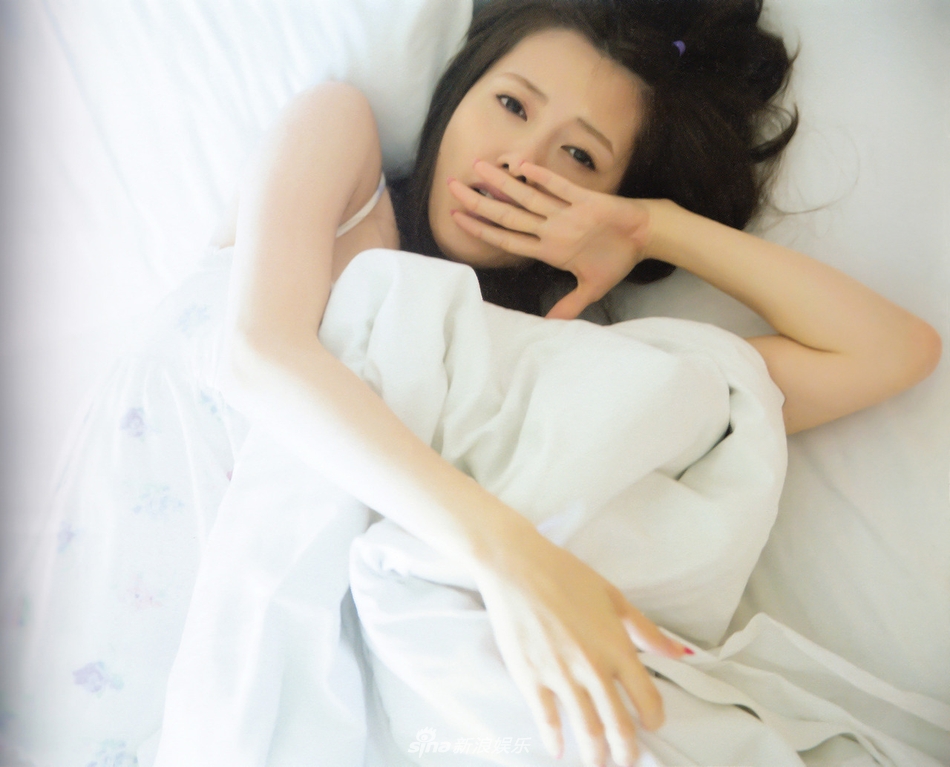 白石麻衣睡颜曝光 女神睡觉原来是这个样子!
