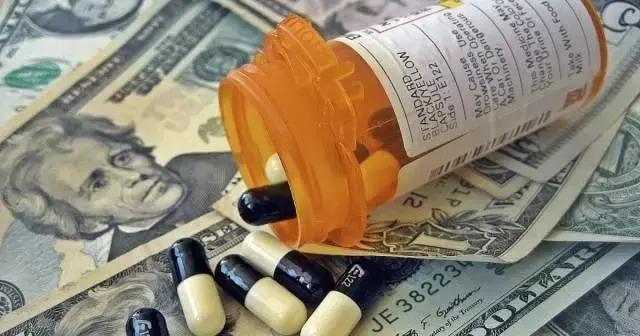 留学生又出事了!在美国这样办医疗保险,分分钟