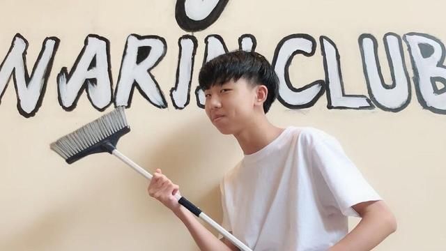 绝地求生主播小叮当xdd开挂遭实锤 天秀操作震惊众人