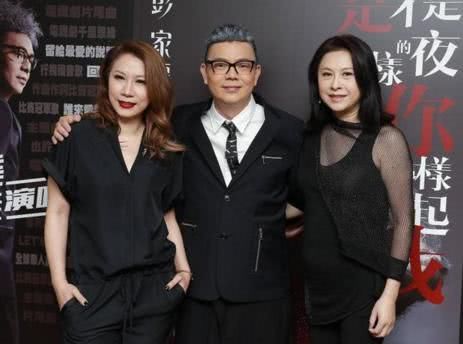 据说梁雁翎的老公是她在北京念高中时的初恋男友,后来梁雁翎举家搬到