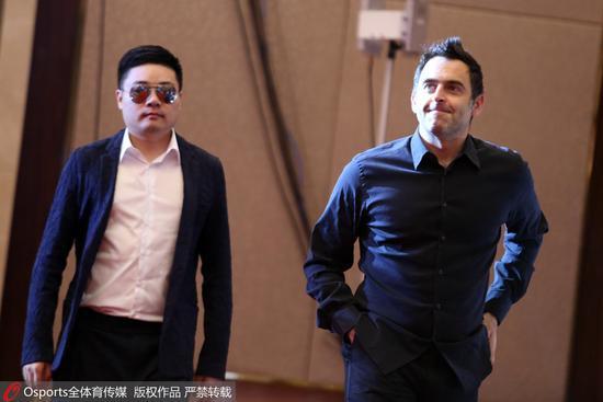 首轮携手出局!国锦赛丁俊晖失误连连 火箭负颜丙涛 首轮携手出局!国锦赛丁俊晖失误连连 火箭负颜丙涛