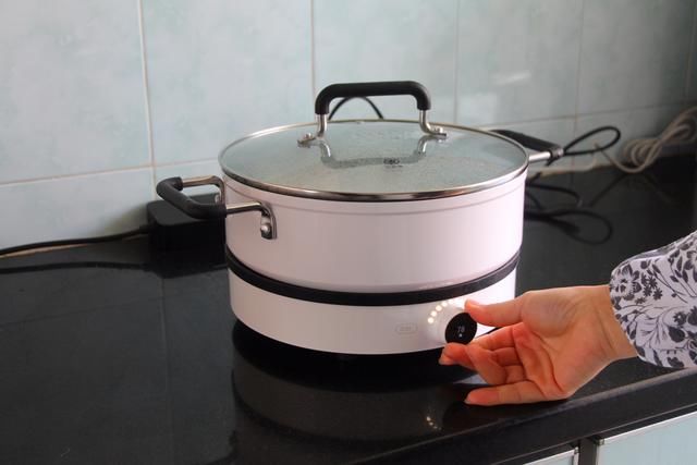 小米品牌定位上百个不同烹饪模式,售价最亲民