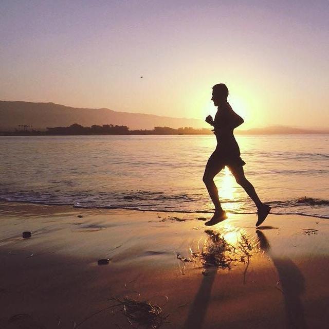 同事经常跑步,为什么腿越来越粗?