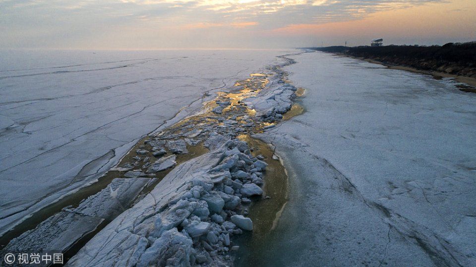黑龙江鸡西:中俄界湖兴凯湖进入融化期