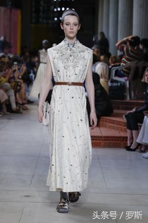 过目难忘的少女--MiuMiu2018春夏高级成衣系列