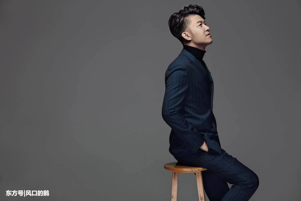 歌红人不红,当下最流行音乐全部出自他,和小沈