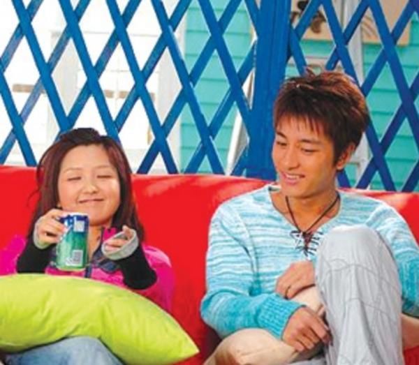 贾乃亮和何洁传过绯闻,之后互不理睬,心疼贾乃