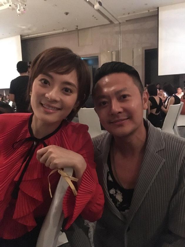 印小天现身何润东婚礼，和孙俪相遇，并通过微博晒和孙俪合影照。俩人是继《一米阳光》合作后再聚。