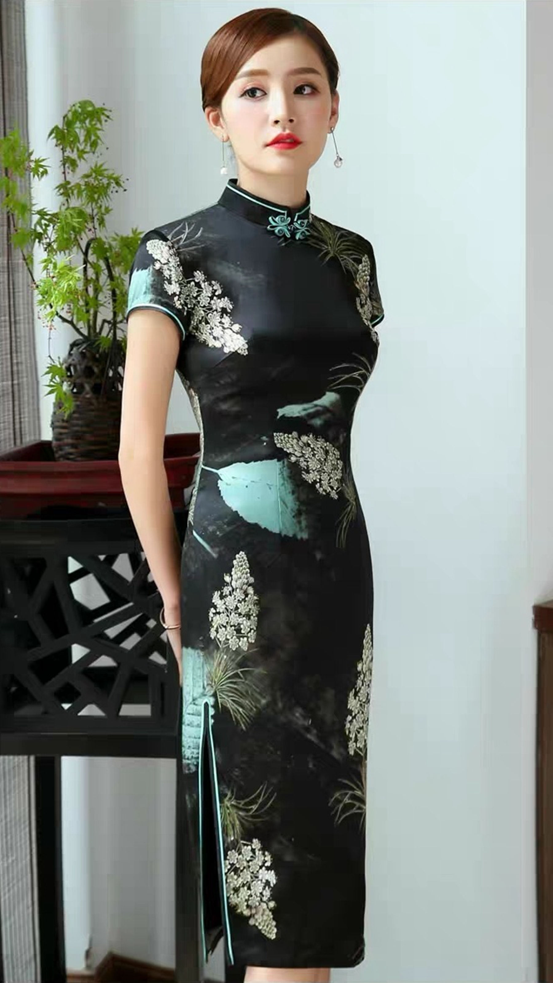 夏季新款日常真丝旗袍裙,中长款晚礼服,深色印