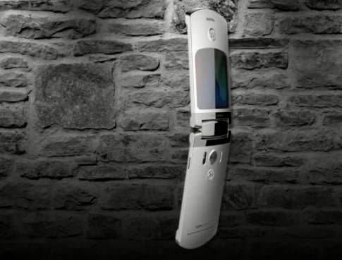 MOTO RAZR V3s(2018)渲染图曝光:全功能安卓