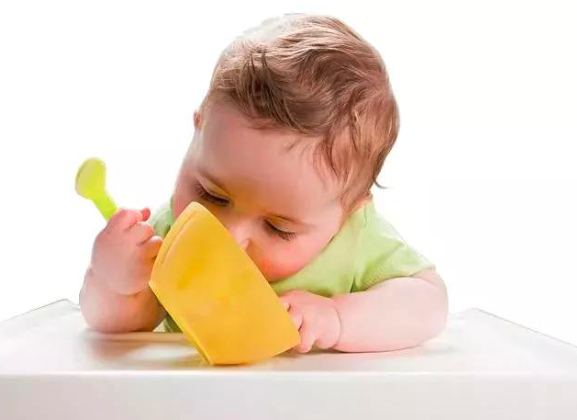 新生儿全身湿疹的原因,新妈妈们都必须学习的