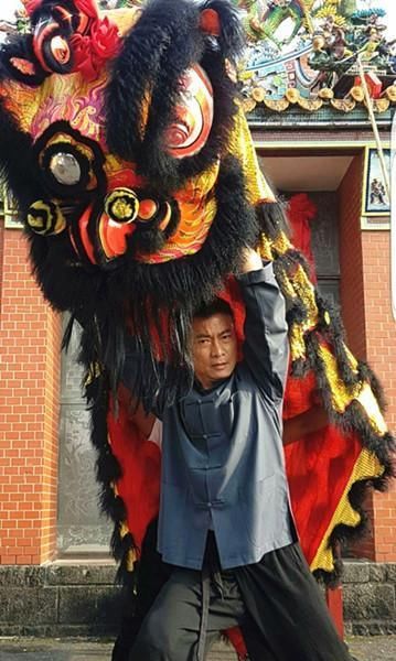 星驰《功夫》很后悔,集资千万力推14岁女儿出