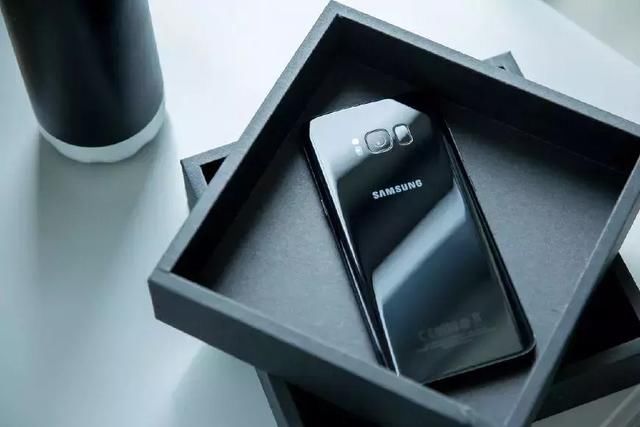 时隔一年,三星这款旗舰机依旧那么强,还比S9便