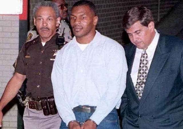 揭秘:泰森在监狱真被黑市拳王金哈格ko过吗?