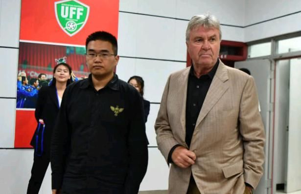 韩媒再批中国足球烧钱:越南神奇主帅年薪不及