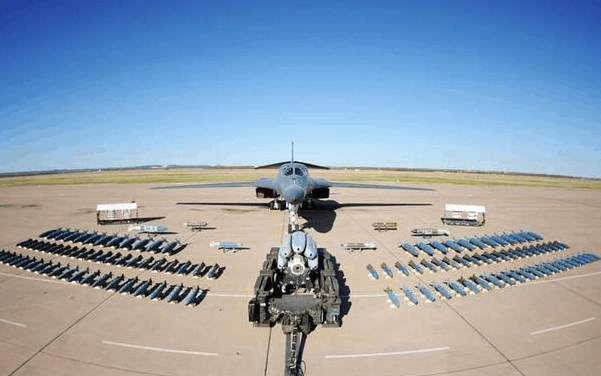 中国大批战机挂弹飞抵美军航母附近巡航, 一武