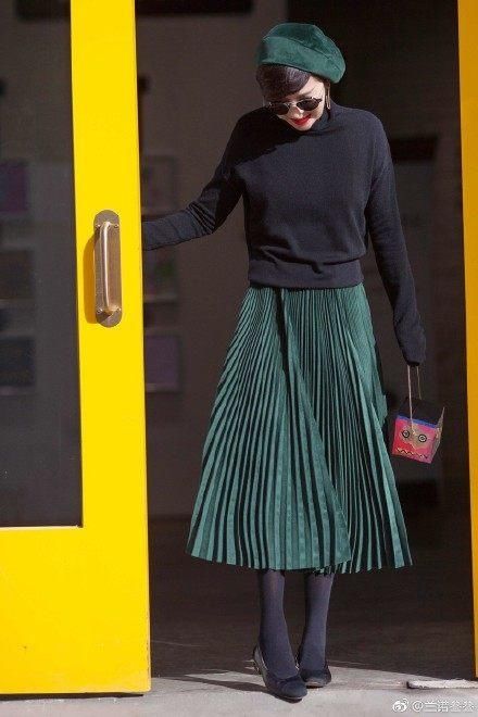 穿打底裤加大衣的搭配?新年不妨试试赵丽颖秒