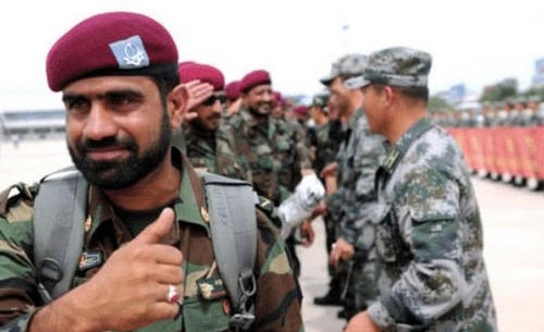 中巴边境几乎不设防,巴铁仅派60名哨兵,经常受