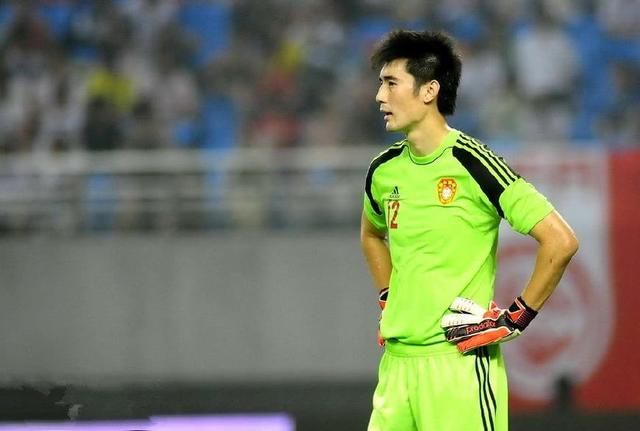 国足4大最帅门将:曾诚垫底,颜骏凌仅第2,第1可