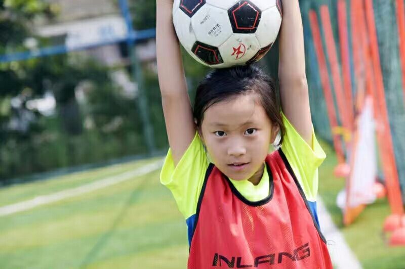 杭州富阳绿城足球俱乐部教练李大卫:孩子们必