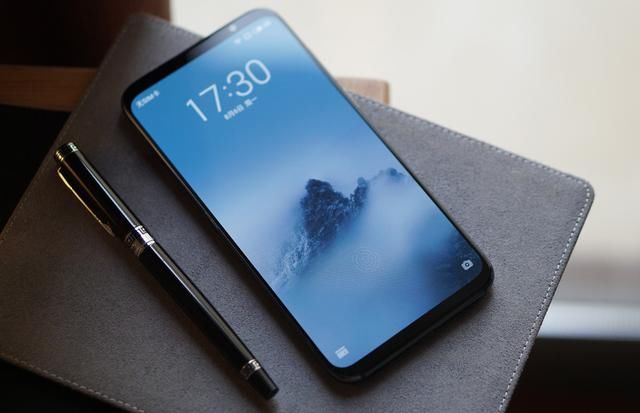 高端手机性价比排行:荣耀垫底、小米第三、新