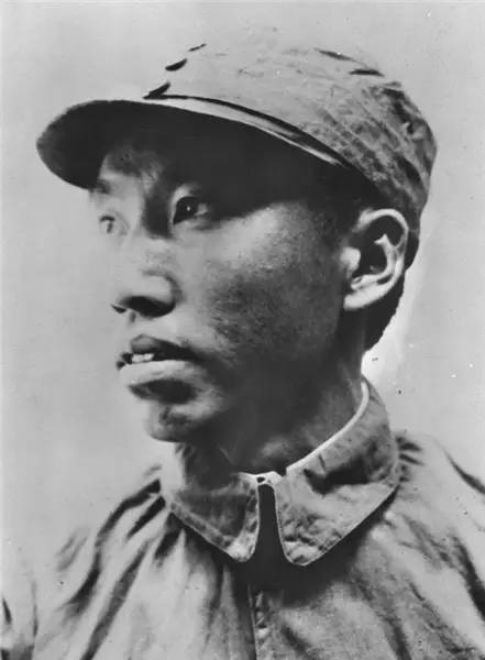 13封家书中的左权将军:军人,儿子,丈夫,父亲