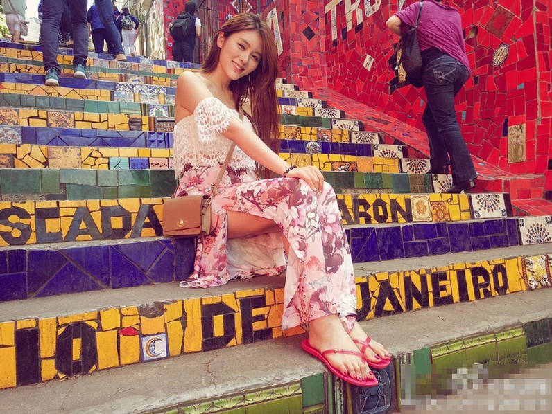 人气女主播张琪格。