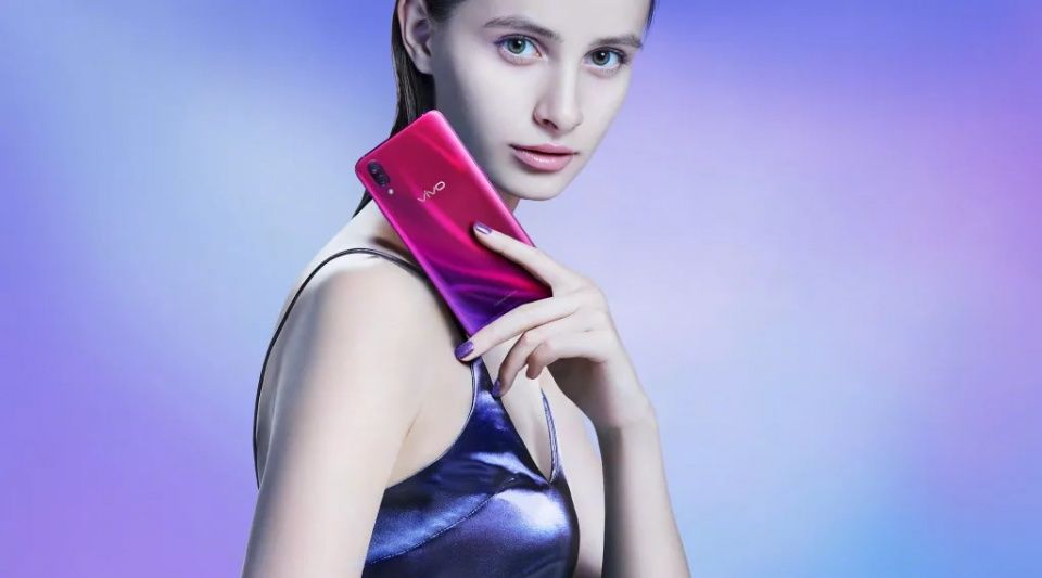 iphone 又被吊打?9 月国产机大爆发