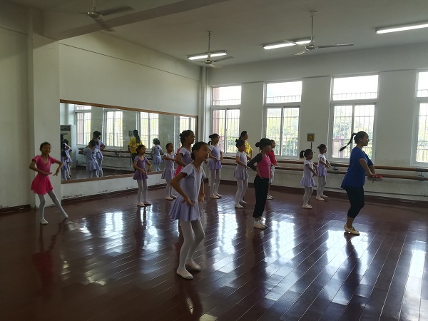 我县2018年校外教育秋季培训顺利开班