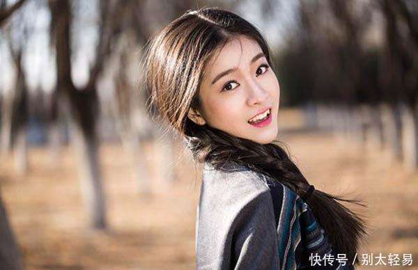 中国10大未整容女明星: 宋祖儿上榜, 图10打死