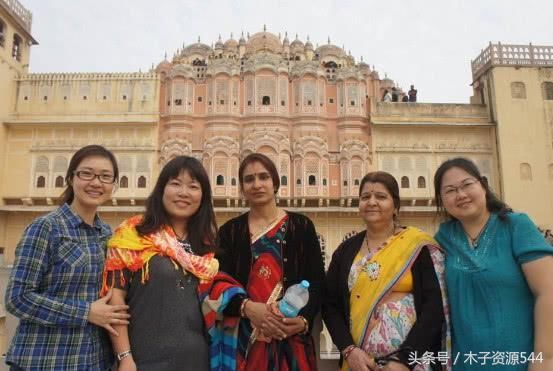 印度游客评价中国高铁:载客量少,普及率低?网