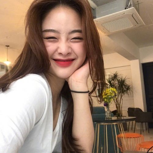 染头发颜色种类图片 浅一点的颜色染发 适合女