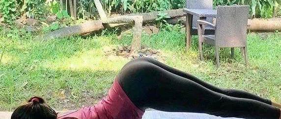 腿粗就练这4式瑜伽, 打造纤长双腿, 尽显高挑身