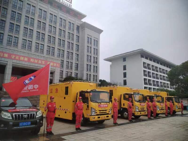 暴雨涌入多处地下通道、车库被淹没江苏扬州防洪应急响应等级为Ⅲ级 暴雨涌入多处地下通道、车库被淹没江苏扬州防洪应急响应等级为Ⅲ级