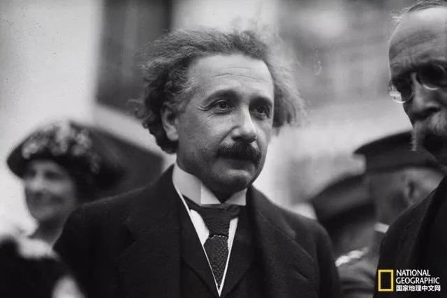 历史上的一个3月14日,"科学巨匠","千年伟人"爱因斯坦出生.