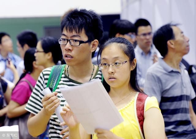 毕业即失业,大学毕业生找工作真的很难吗?