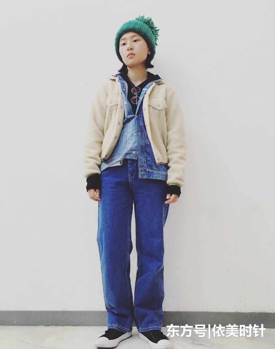 周笔畅变时尚黑洞秒变小矮人,造型无力吐槽,最