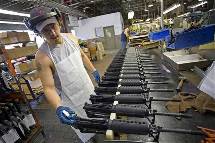 美军枪王M4步枪生产车间 13张绝密内部照曝光 美军枪王M4步枪生产车间 13张绝密内部照曝光