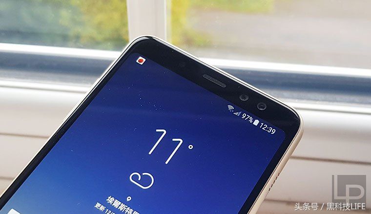 三星Galaxy A8 2018上手实拍,超窄边框、前置